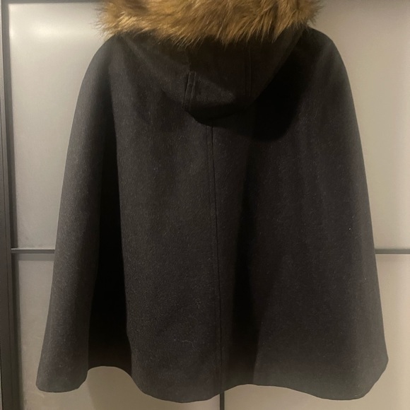 Michael Kors Wool Cape Large - Picture 3 of 3